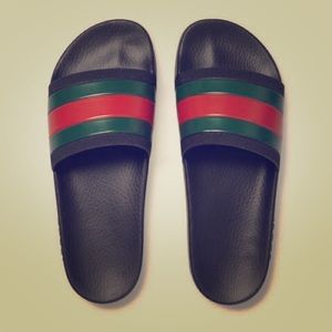 GUCCI SLIDES